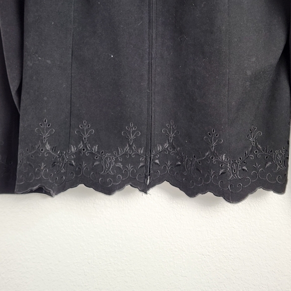 𝅺STUDIO One Black Blazer Lace Like Design Trim Size: 14 - Picture 4 of 7